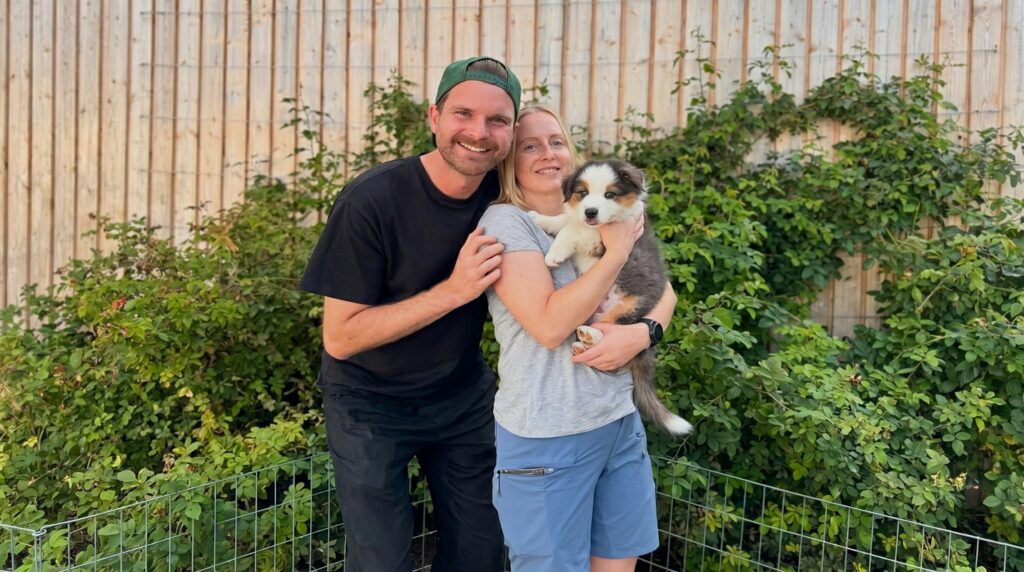 Frida Vånder and Lucas Simonssons with dog