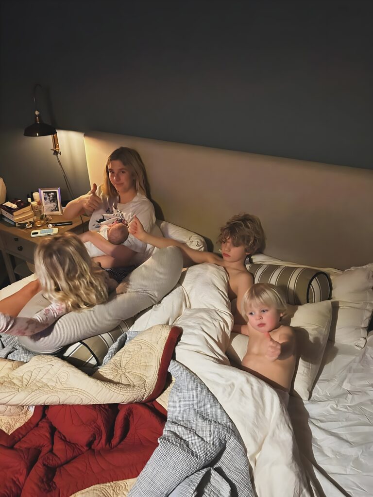 Penny Parnevik barn: namn, ålder och allt om de fyra barnen 1 Penny Parnevik barn 2